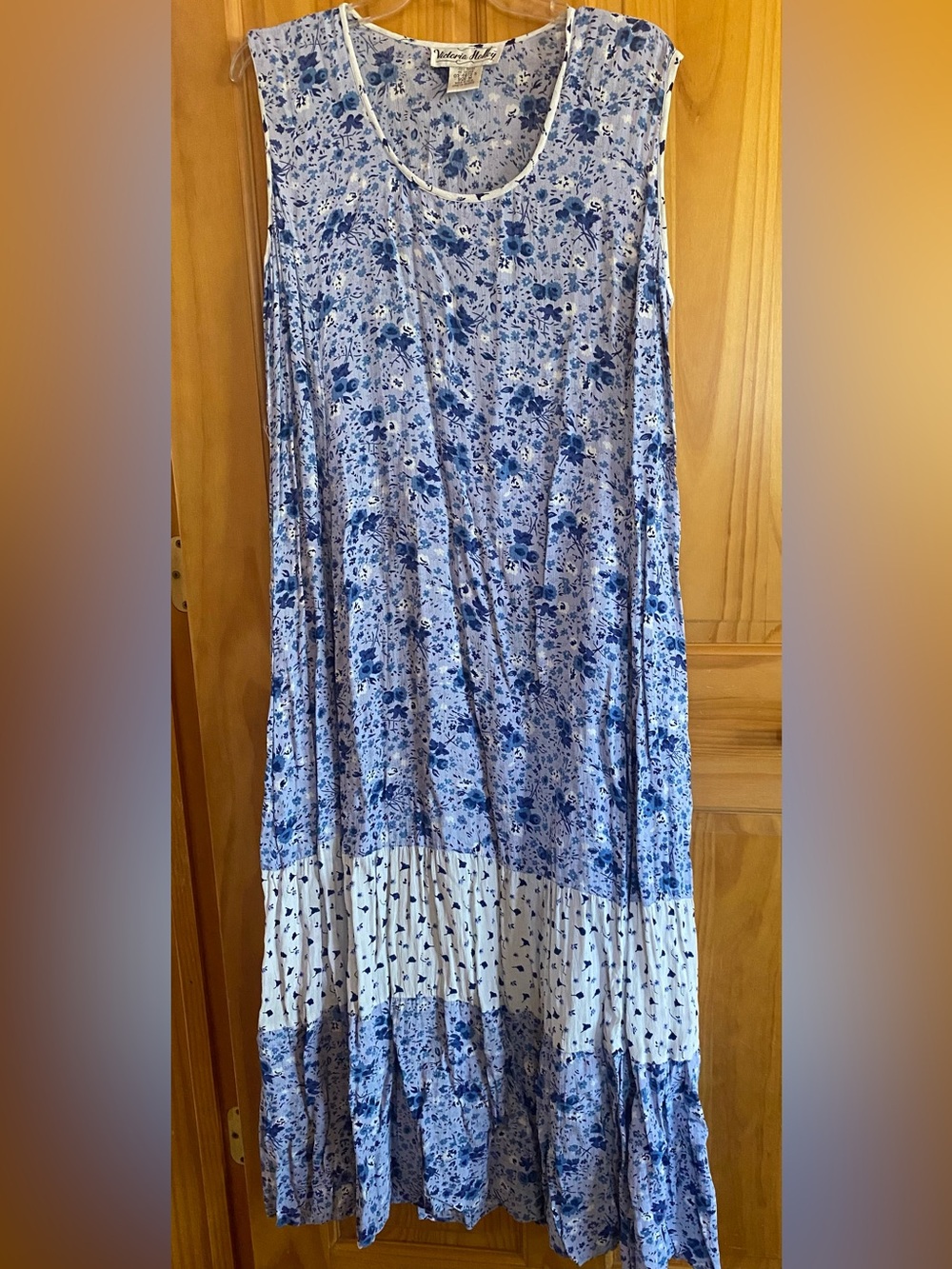 Victoria Holley floral rayon maxi dress, vintage sleeveless cottage core medium